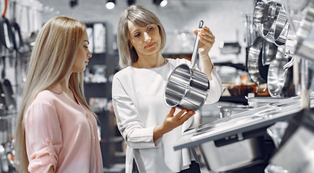 معرفی لیست کامل وسایل ضروری و مورد نیاز آشپزخانه در 1404 15 لیست وسایل مورد نیاز آشپزخانه