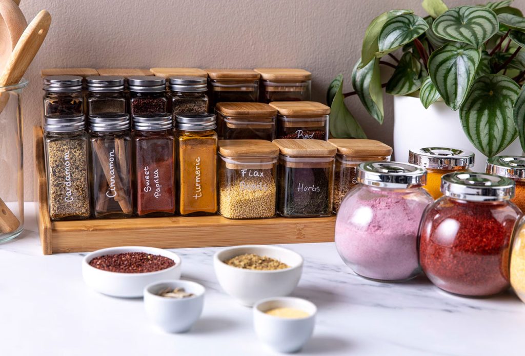 بهترین ظروف و نظم دهنده برای استفاده در کابینت ادویه و حبوبات