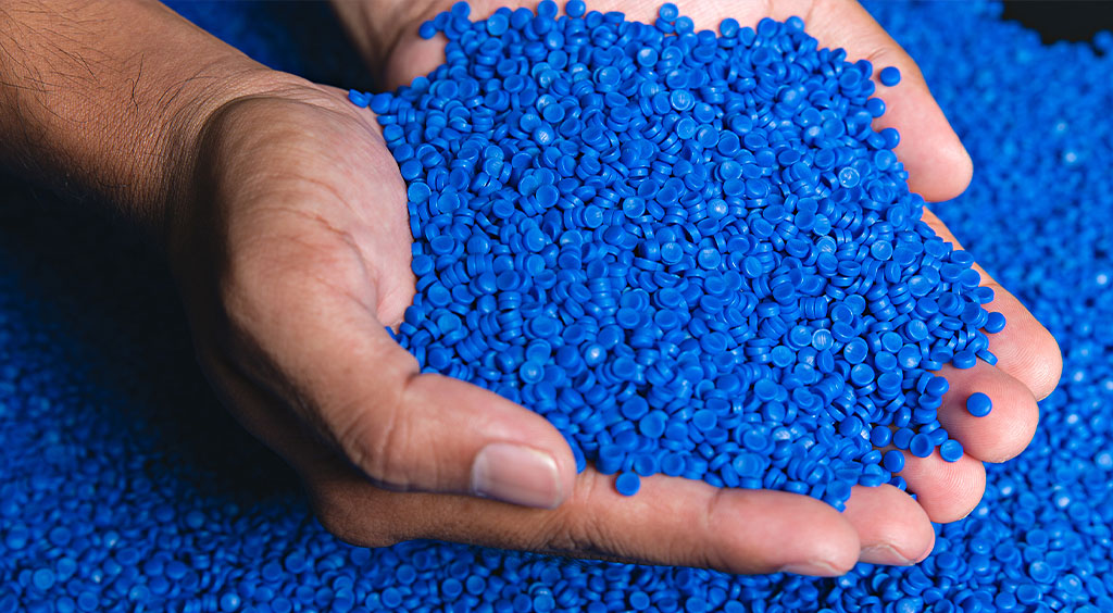 پلاستیک چیست و چرا اختراع شد؟ (تاریخچه پلاستیک)